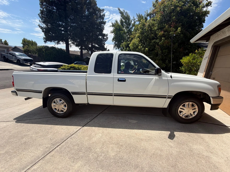 1996 Toyota T100 - Image 10 of 31