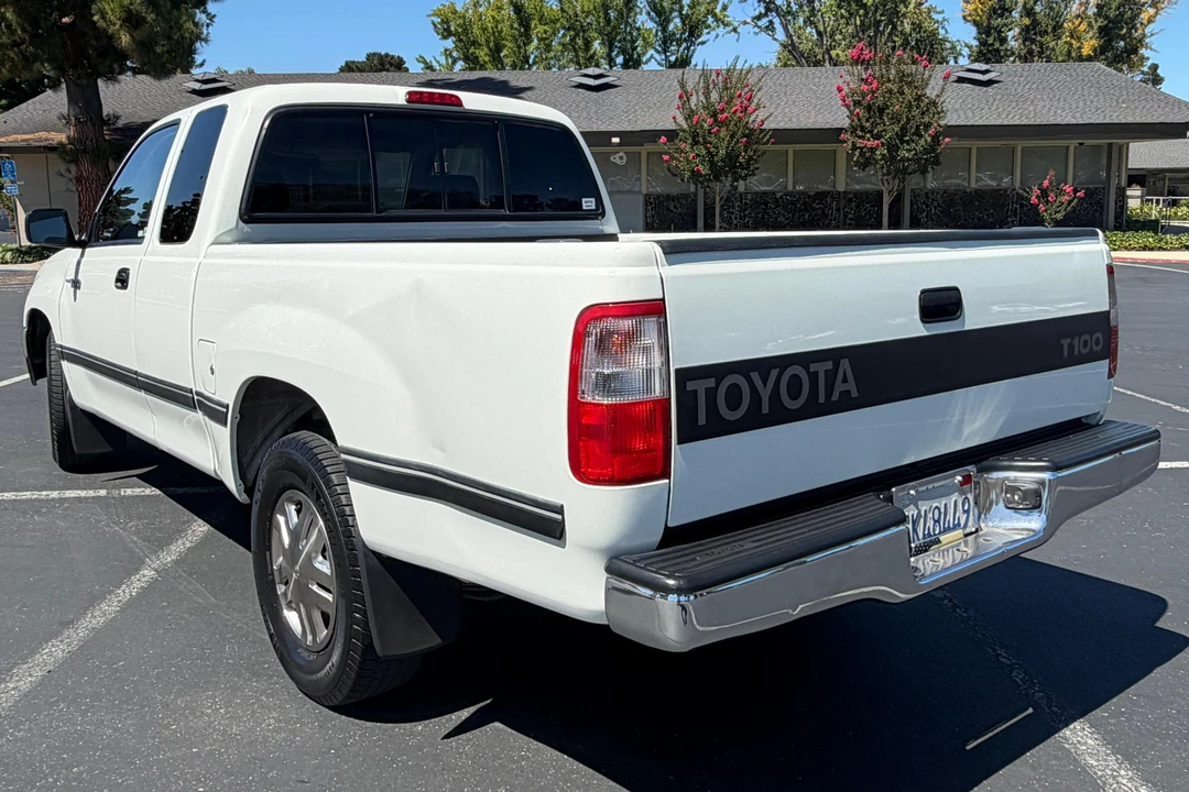 1996 Toyota T100 - Image 4 of 31