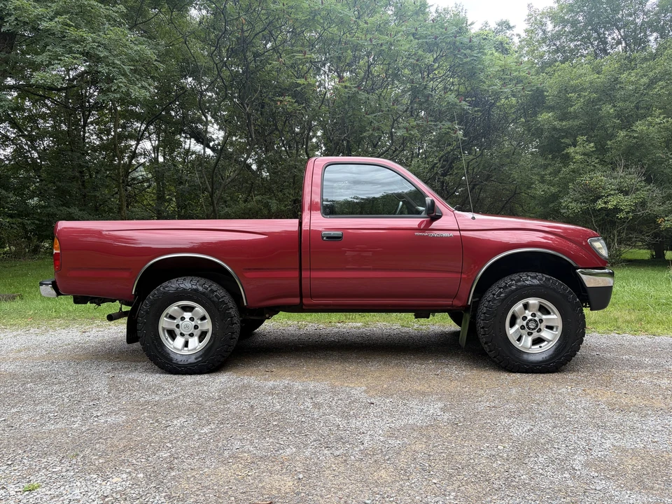 1996 Toyota Tacoma 1st Gen - Image 10 of 31