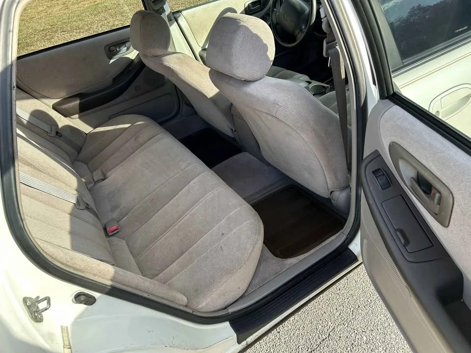 1996 Toyota Avalon 1st Gen - Image 4 of 8