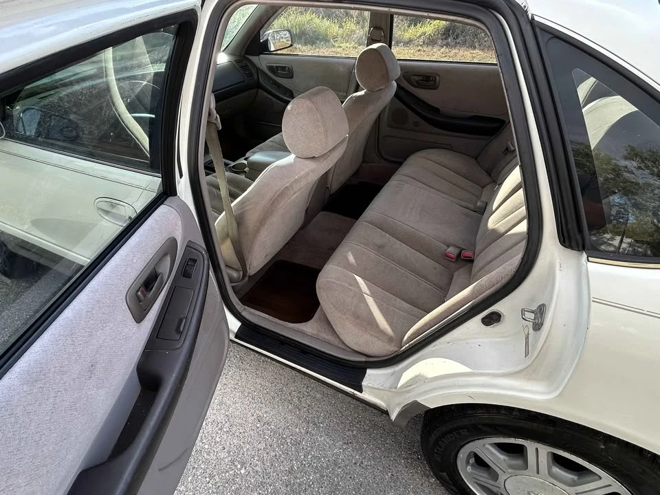 1996 Toyota Avalon 1st Gen - Image 5 of 8