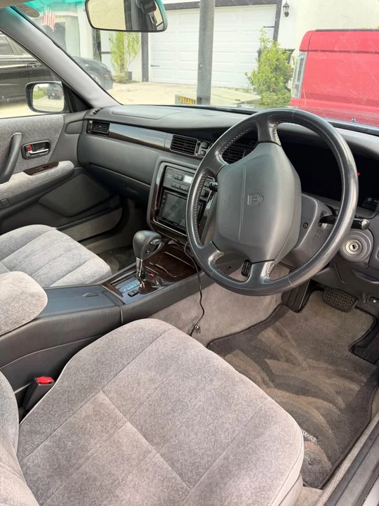 1996 Toyota Crown 10th Gen - Image 3 of 18
