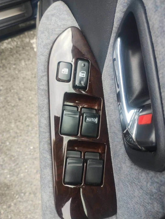 1996 Toyota Crown 10th Gen - Image 16 of 18