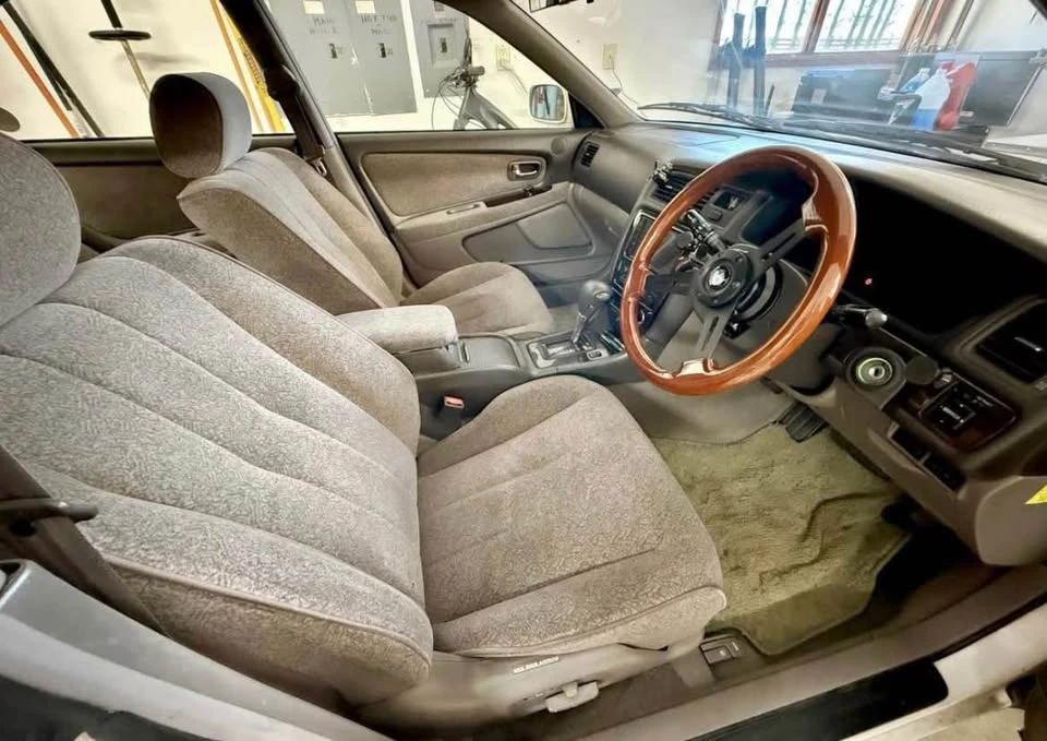 1996 Toyota Crown 10th Gen - Image 8 of 9