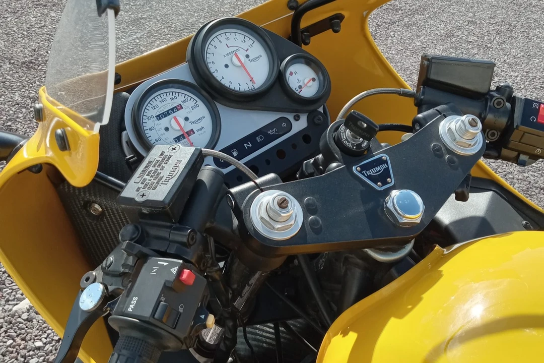 1996 Triumph Daytona - Image 4 of 7