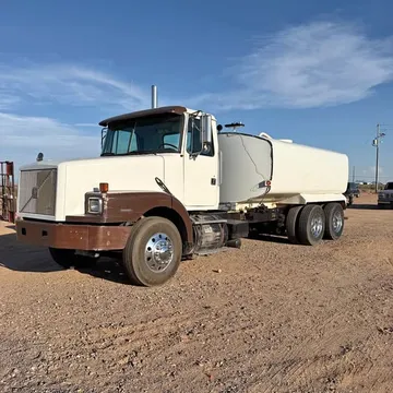 1996 Volvo Volvo Water Truck