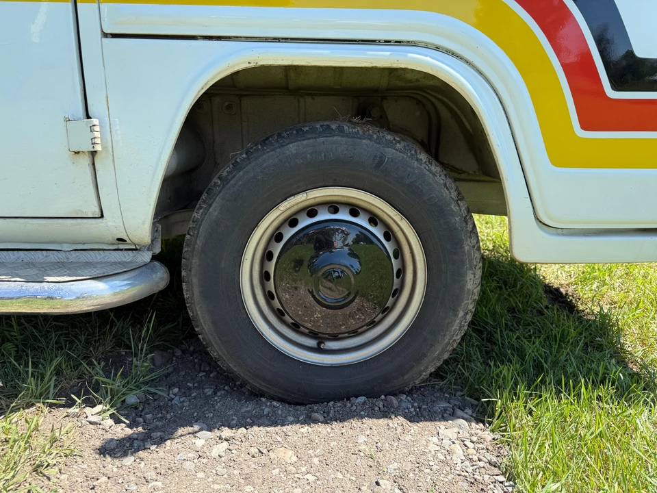 1996 Volkswagen Bay-Window Bus - Image 27 of 31