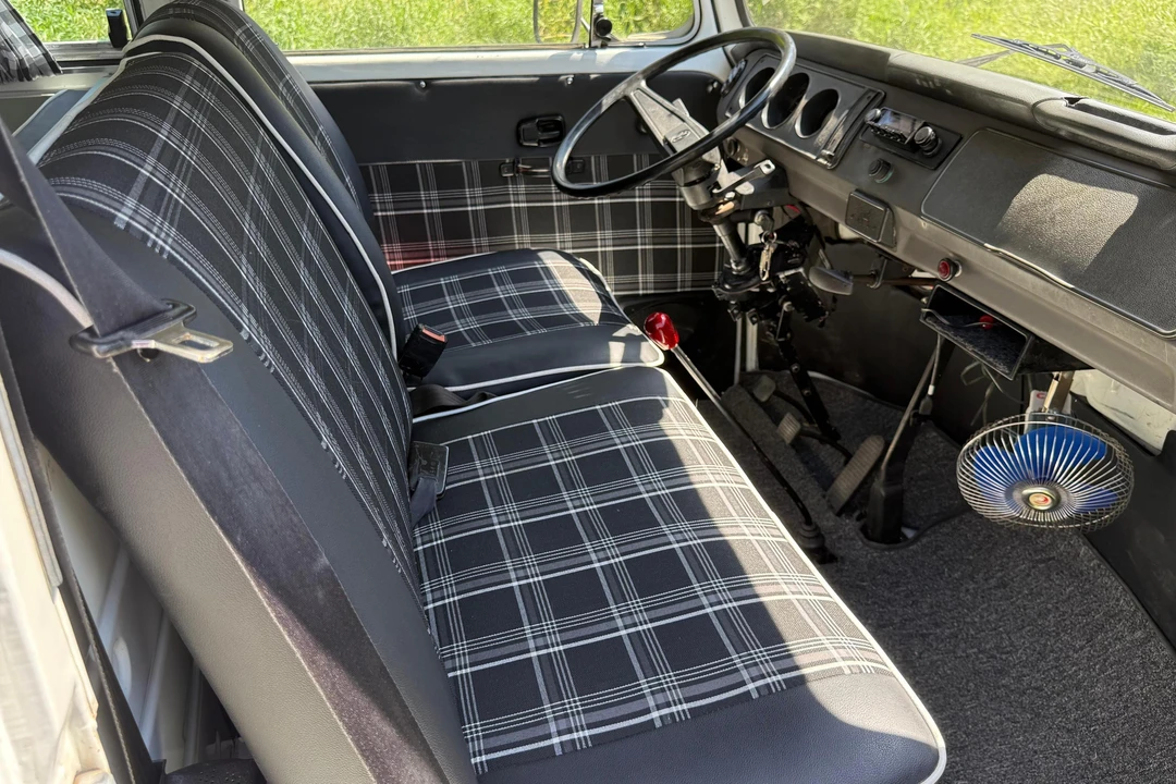 1996 Volkswagen Bay-Window Bus - Image 29 of 31