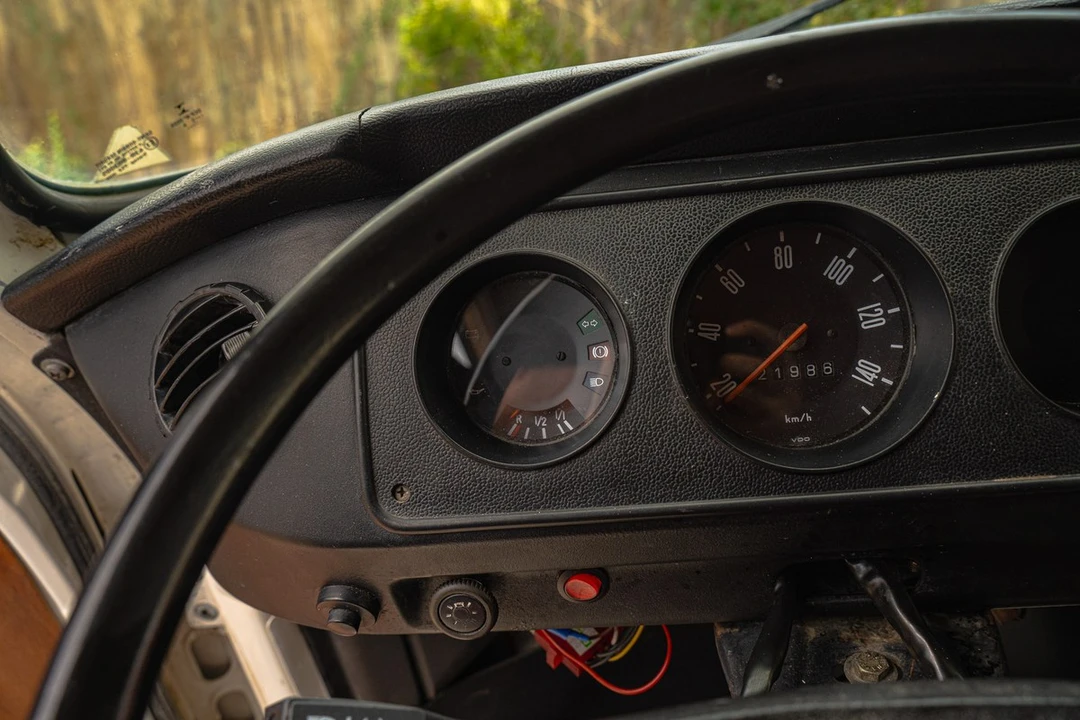1996 Volkswagen Bay-Window Bus - Image 22 of 30