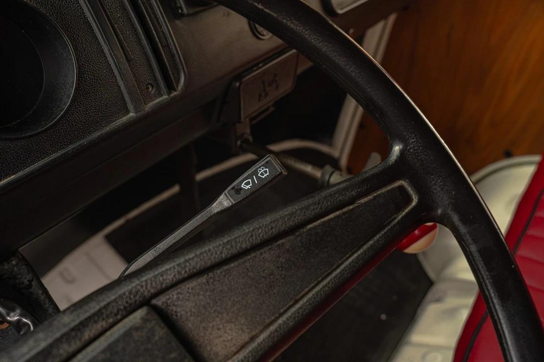 1996 Volkswagen Bay-Window Bus - Image 21 of 30