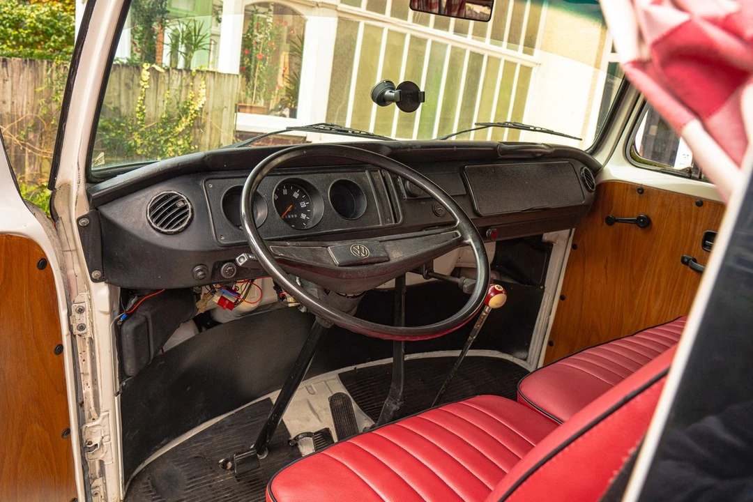 1996 Volkswagen Bay-Window Bus - Image 17 of 30