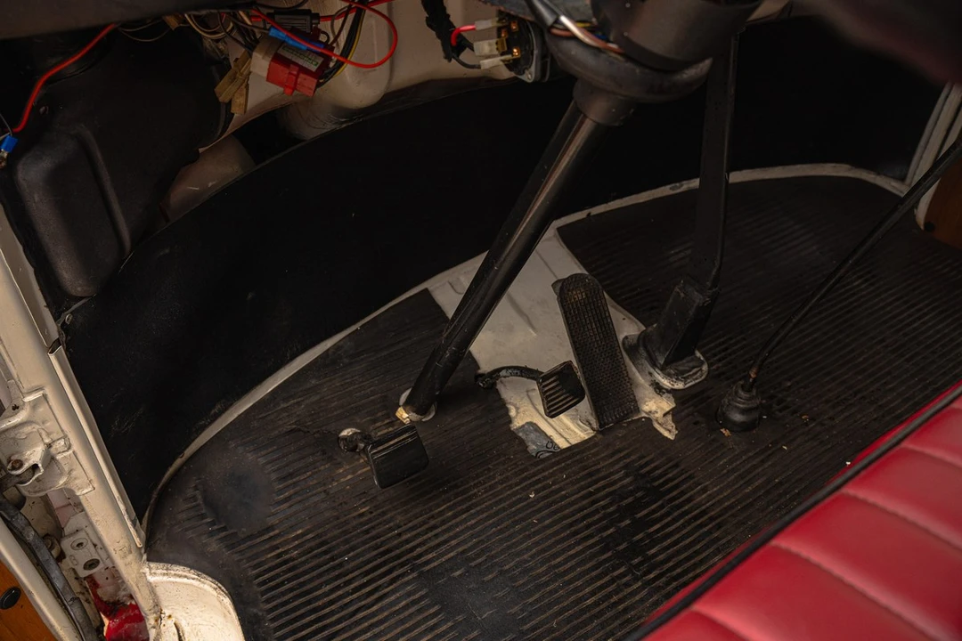 1996 Volkswagen Bay-Window Bus - Image 23 of 30