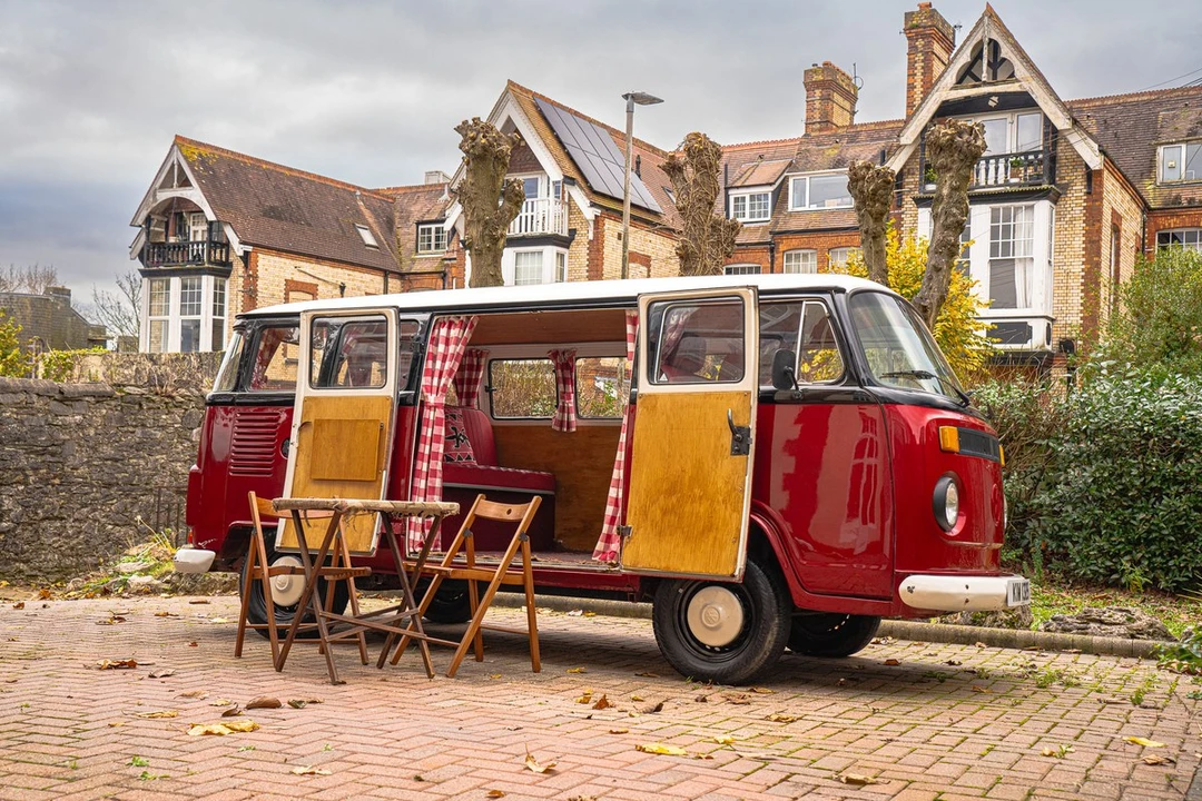 1996 Volkswagen Bay-Window Bus - Image 10 of 30