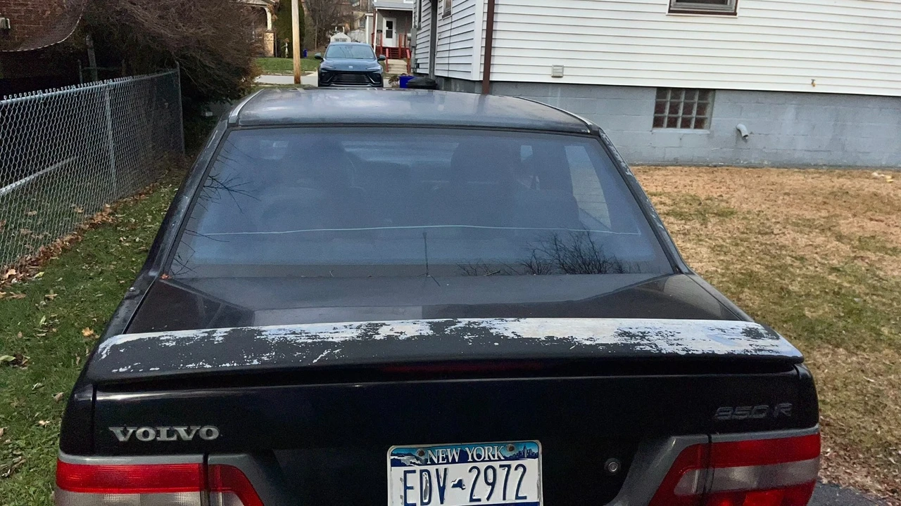 1996 Volvo 850 R - Image 17 of 17