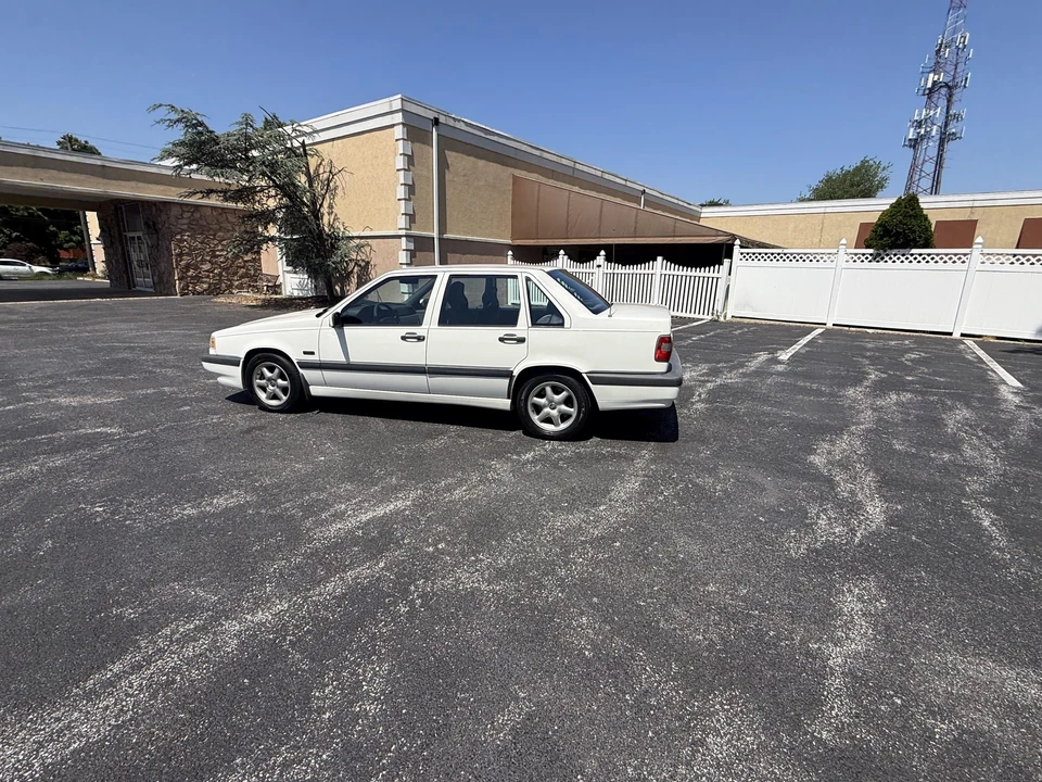 1996 Volvo 850 - Image 19 of 31
