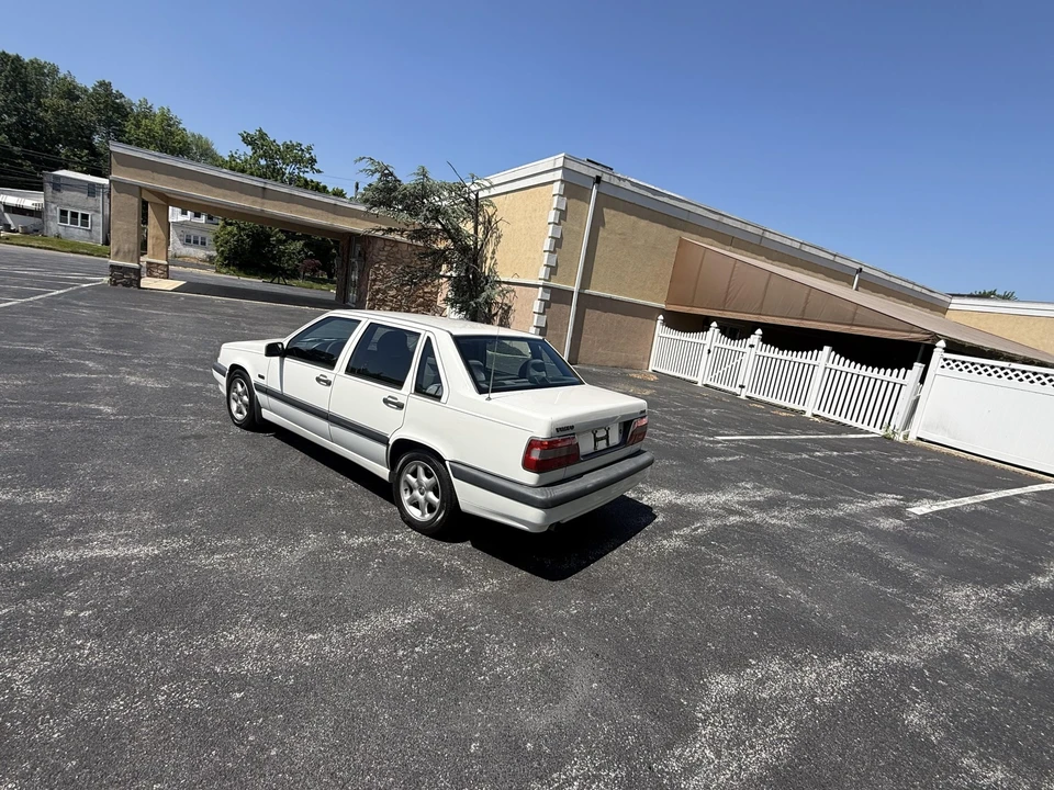 1996 Volvo 850 - Image 17 of 31