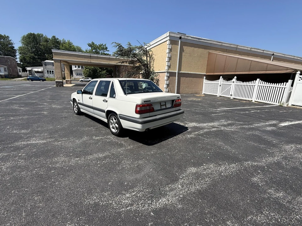 1996 Volvo 850 - Image 16 of 31