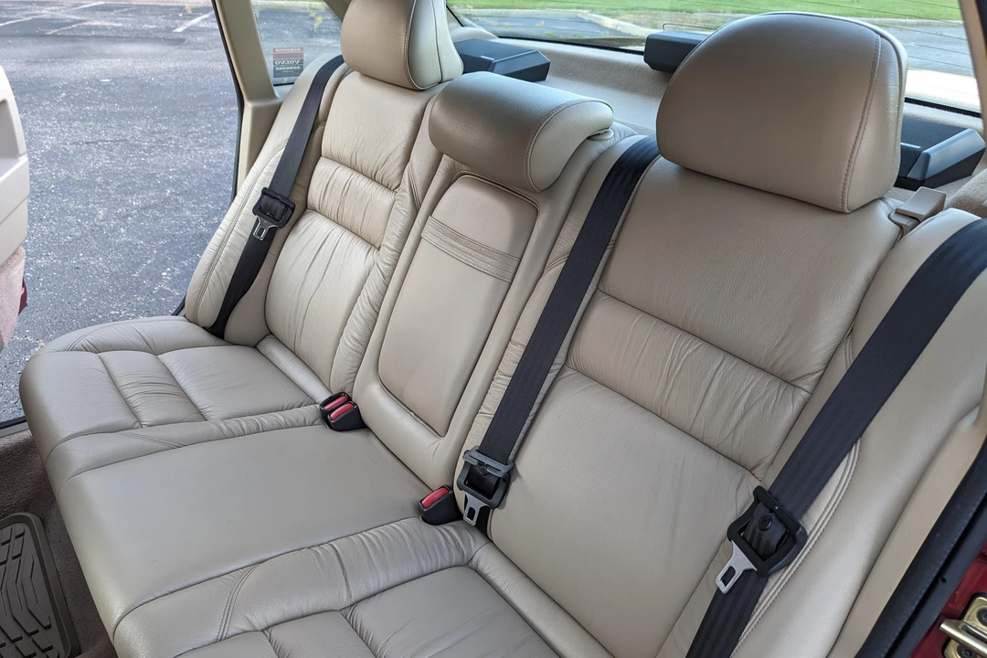 1996 Volvo 850 - Image 28 of 31