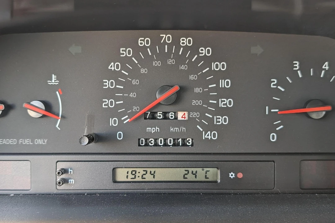 1996 Volvo 850 - Image 29 of 31