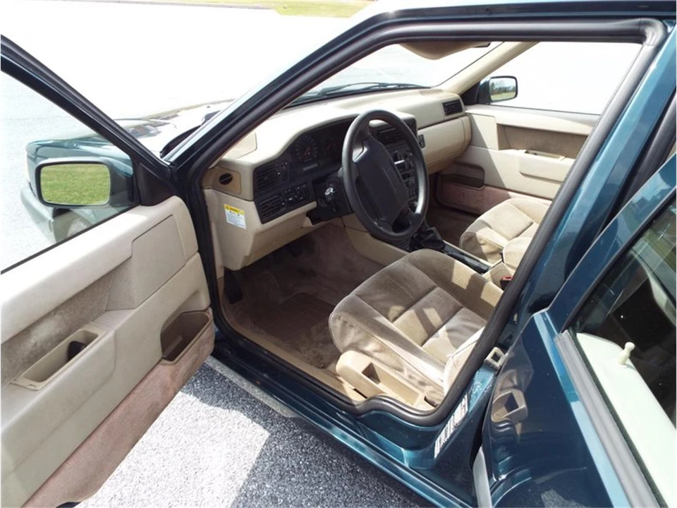 1996 Volvo 850 - Image 9 of 15