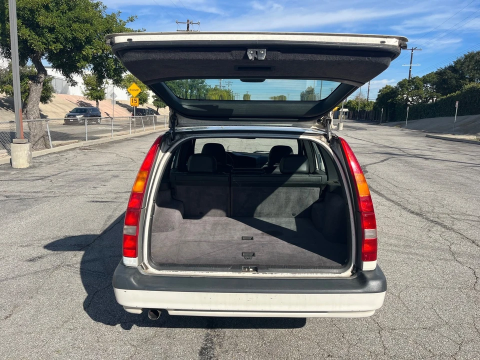 1996 Volvo 850 - Image 9 of 20
