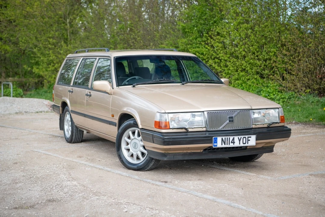 1996 Volvo 940 - Image 2 of 30