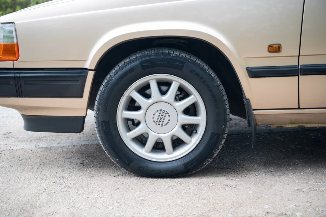 1996 Volvo 940 - Image 18 of 30