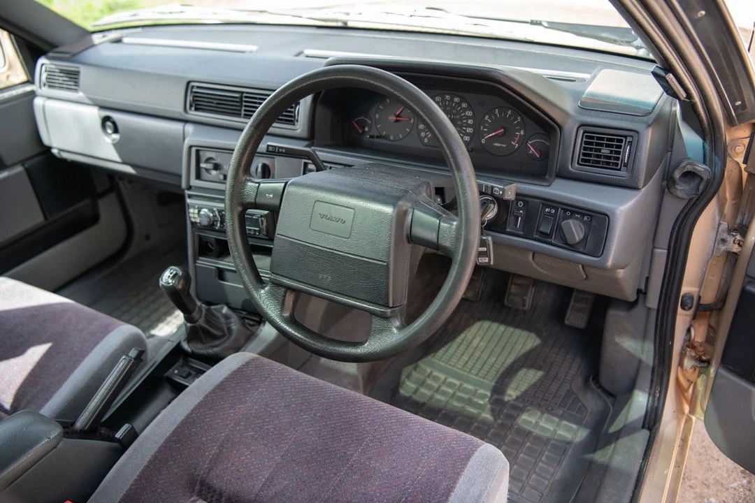 1996 Volvo 940 - Image 19 of 30