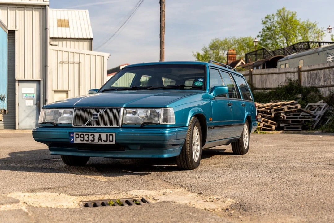 1996 Volvo 940 - Image 2 of 30