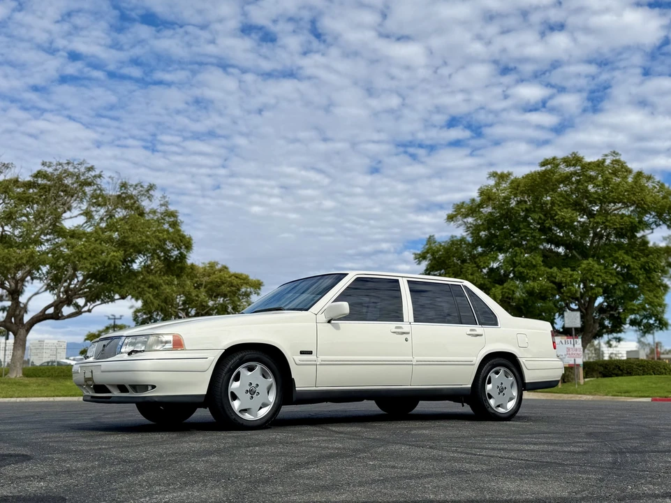 1996 Volvo 960 - Image 2 of 31