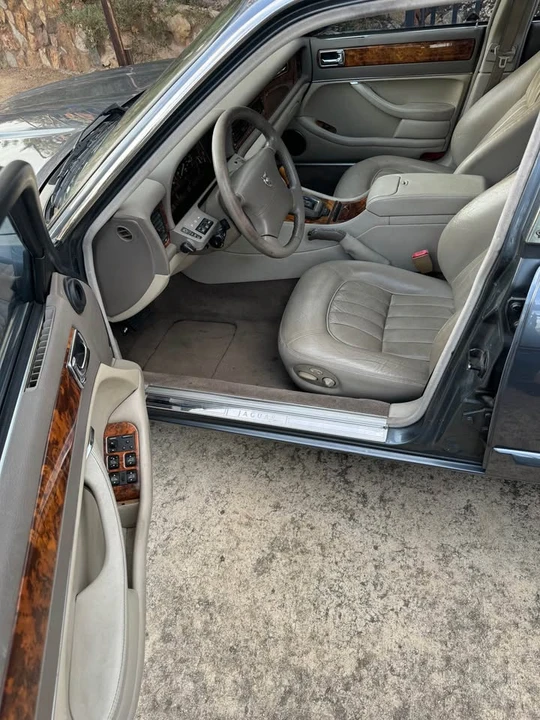 1996 Jaguar X300 XJ - Image 10 of 10