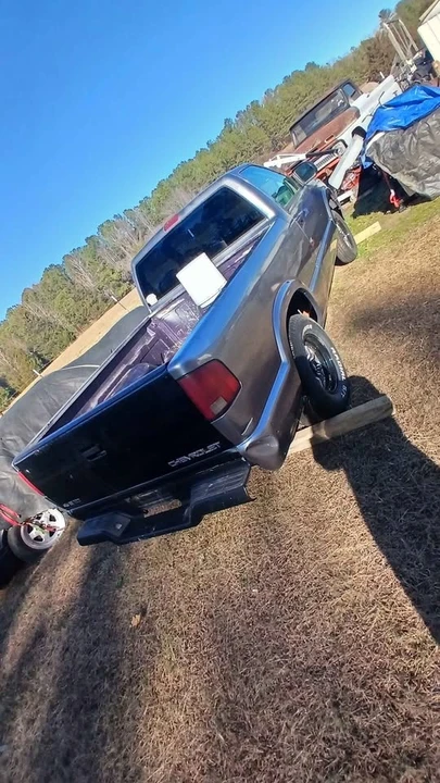 1996 Chevrolet S-10 - Image 4 of 10
