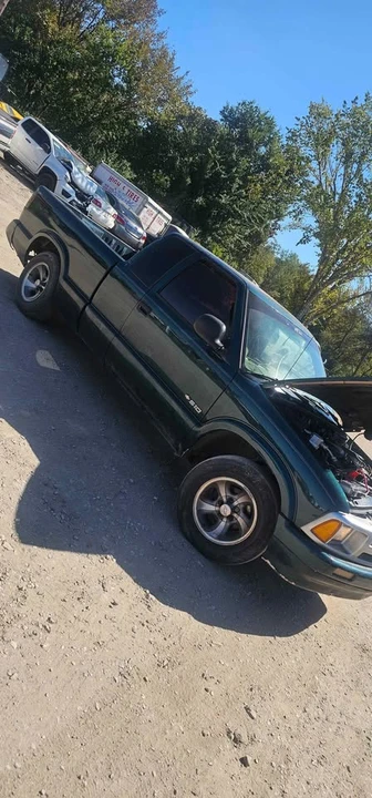 1996 Chevrolet S-10 - Image 4 of 7