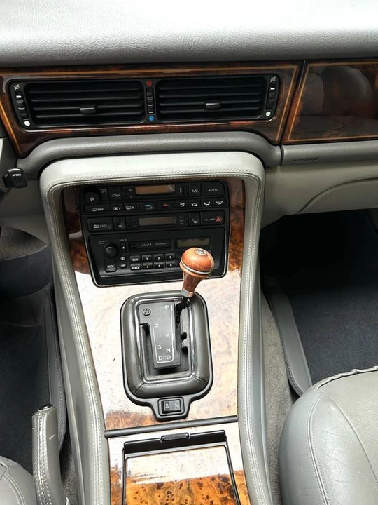 1996 Jaguar X300 XJ - Image 17 of 22