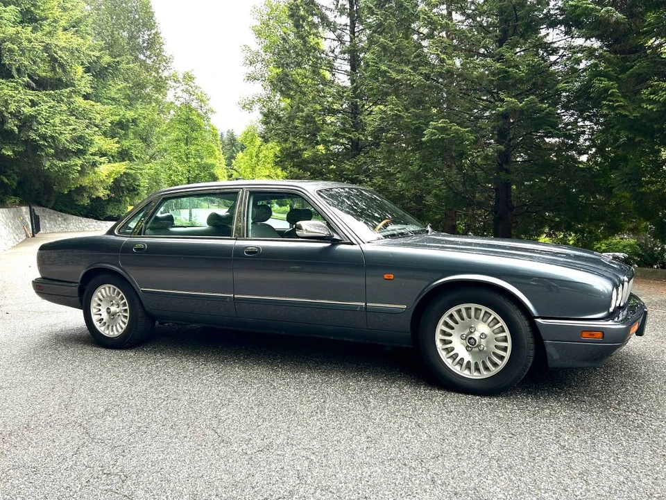 1996 Jaguar X300 XJ - Image 11 of 22