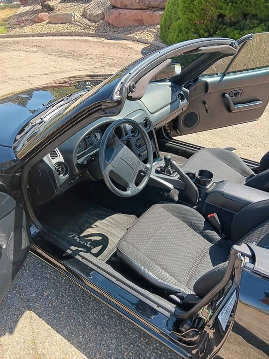 1996 Mazda NA MX-5 Miata - Image 6 of 8