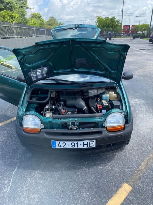 1996 Renault - Image 14 of 16