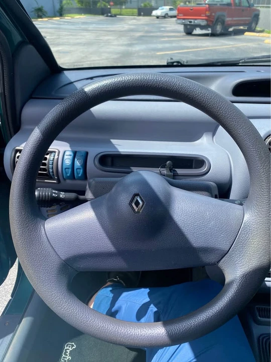 1996 Renault - Image 9 of 16