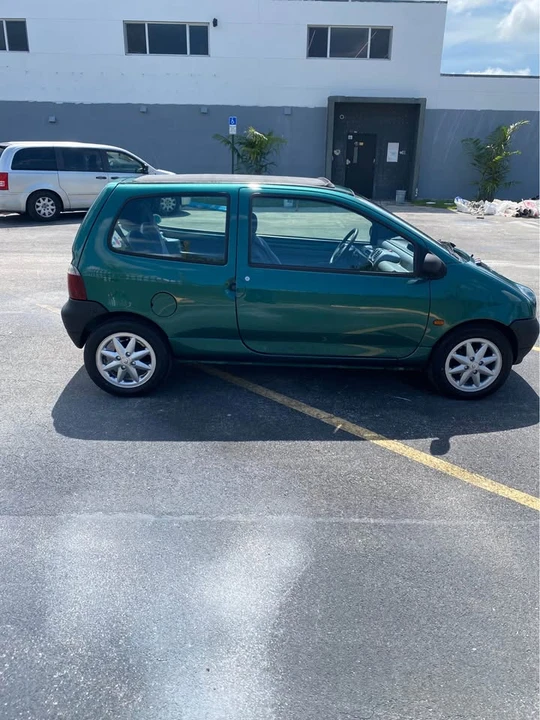 1996 Renault - Image 5 of 16