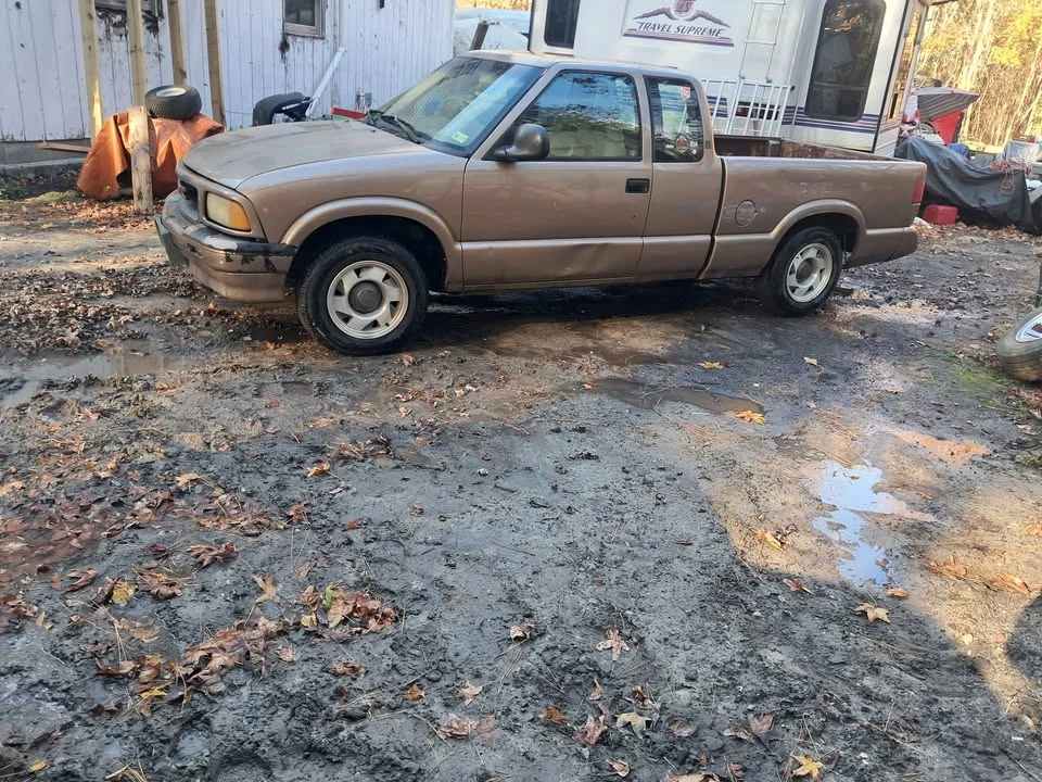 1996 Chevrolet S-10 - Image 4 of 10
