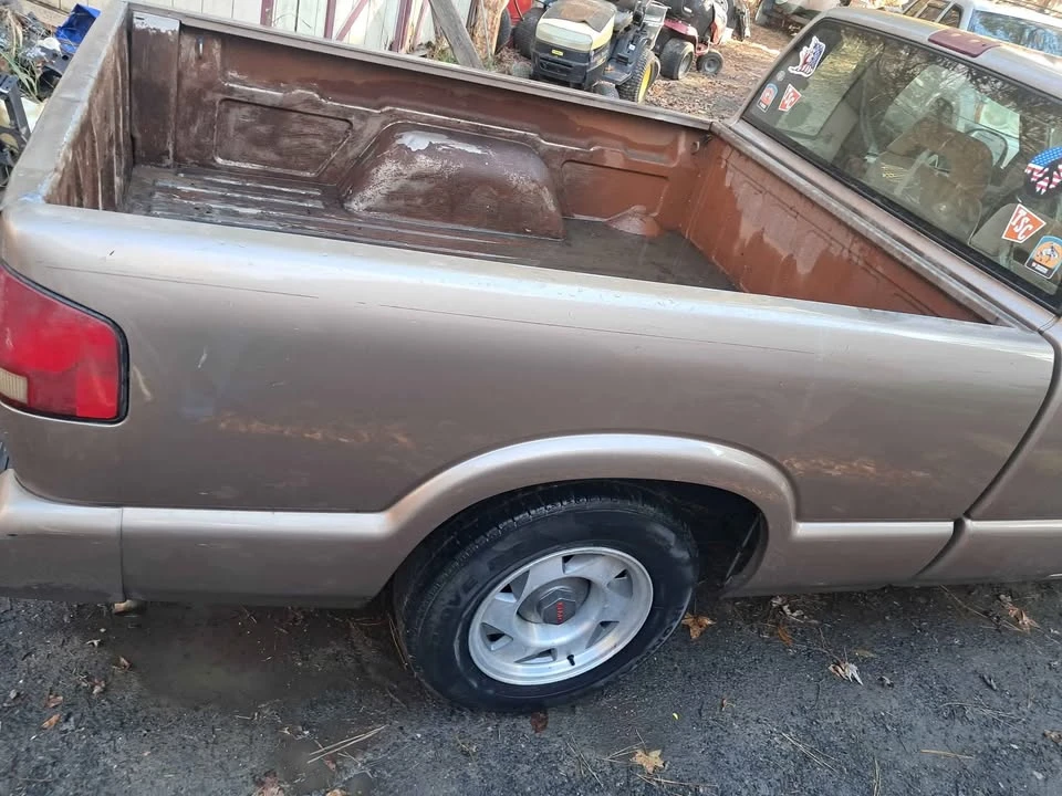 1996 Chevrolet S-10 - Image 3 of 10