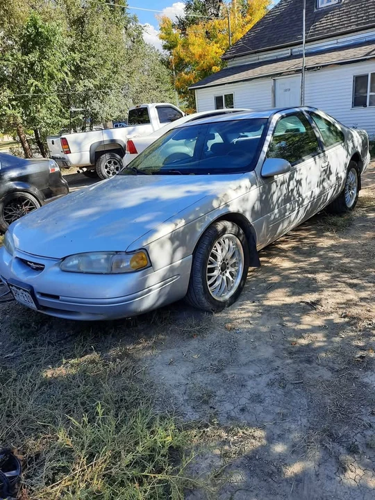 1996 Ford Thunderbird 10th Gen - Image 2 of 7