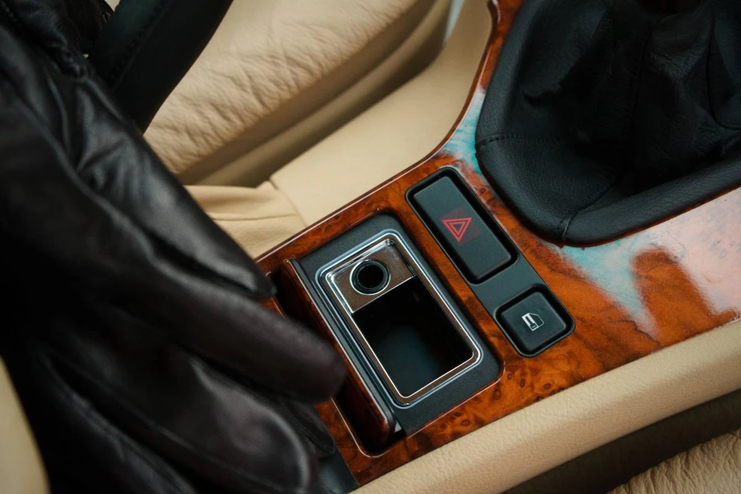 1997 BMW E39 540i - Image 13 of 18
