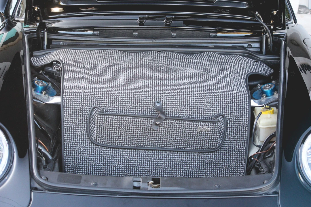 1997 Porsche 993 Carrera 4S - Image 8 of 15