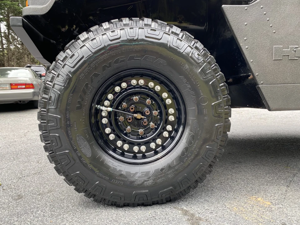 1997 Hummer Hummer H1 - Image 25 of 31