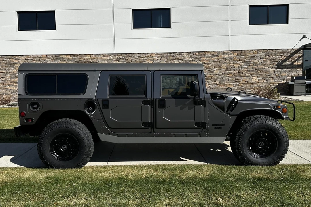 1997 Hummer HMMWV - Image 8 of 31