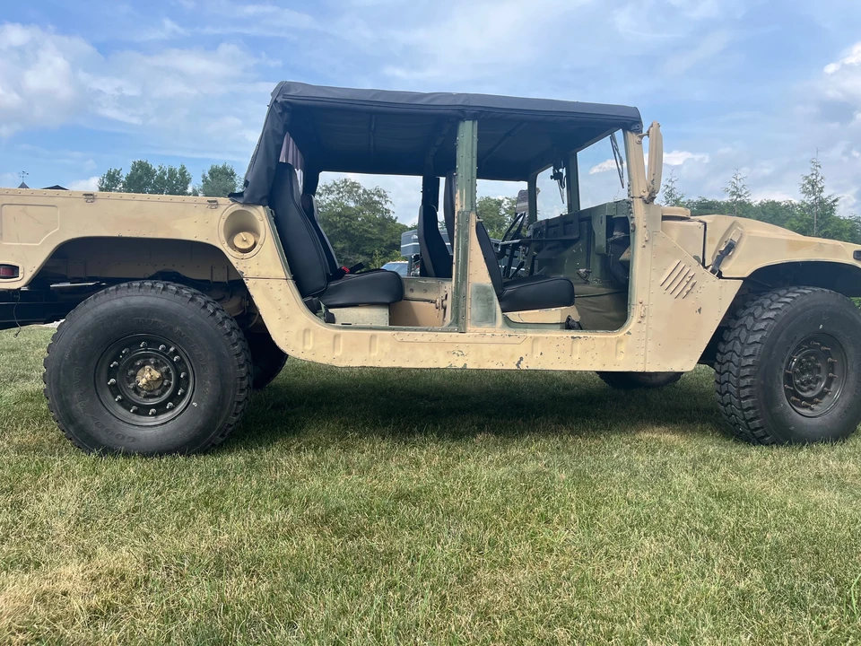 1997 Hummer HMMWV - Image 8 of 31