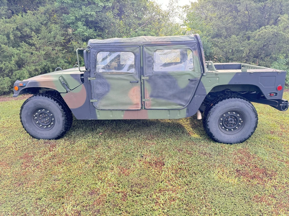 1997 Hummer HMMWV - Image 3 of 31