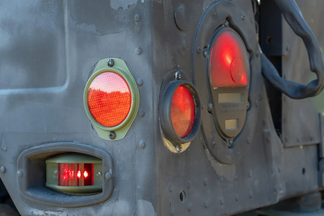 1997 Hummer HMMWV - Image 28 of 31