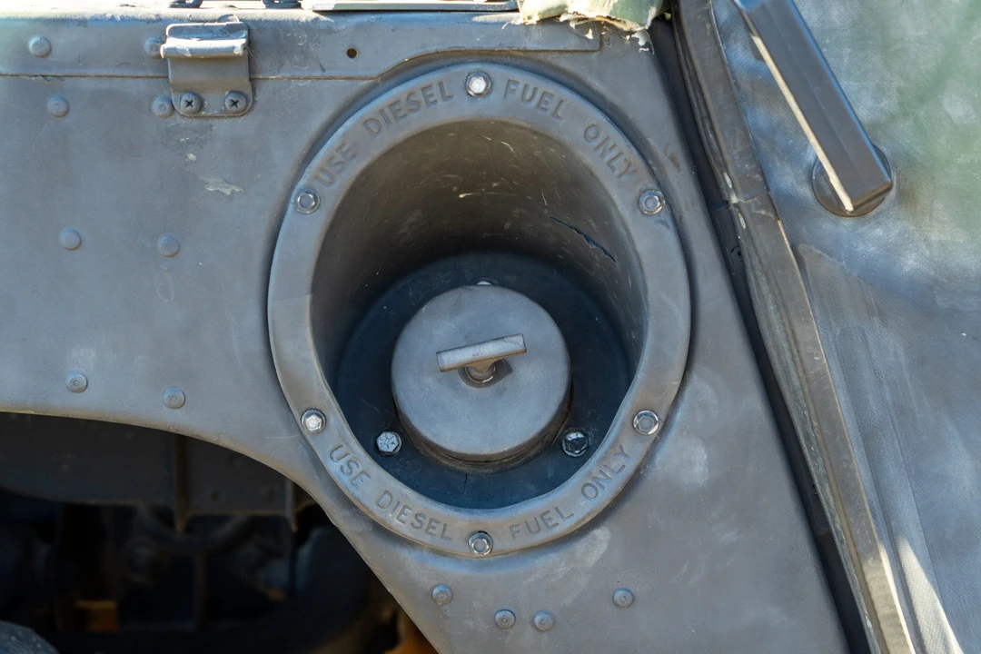 1997 Hummer HMMWV - Image 25 of 31
